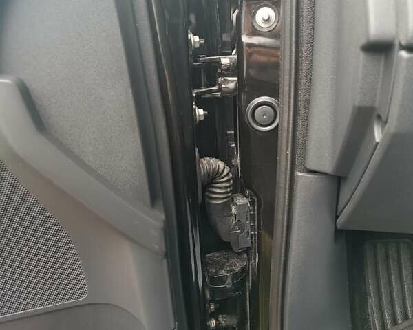 Черный Рено Меган, объемом двигателя 1.6 л и пробегом 186 тыс. км за 5600 $, фото 9 на Automoto.ua