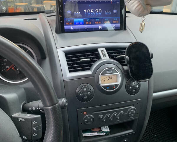 Чорний Рено Меган, об'ємом двигуна 2 л та пробігом 180 тис. км за 4500 $, фото 4 на Automoto.ua