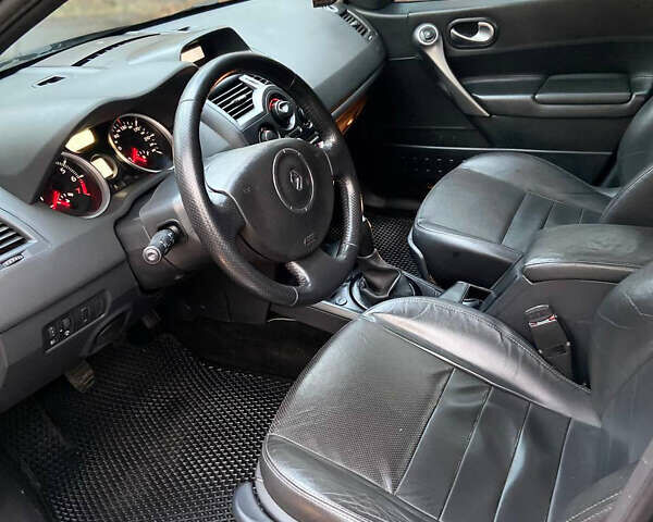 Черный Рено Меган, объемом двигателя 1.6 л и пробегом 326 тыс. км за 4900 $, фото 9 на Automoto.ua