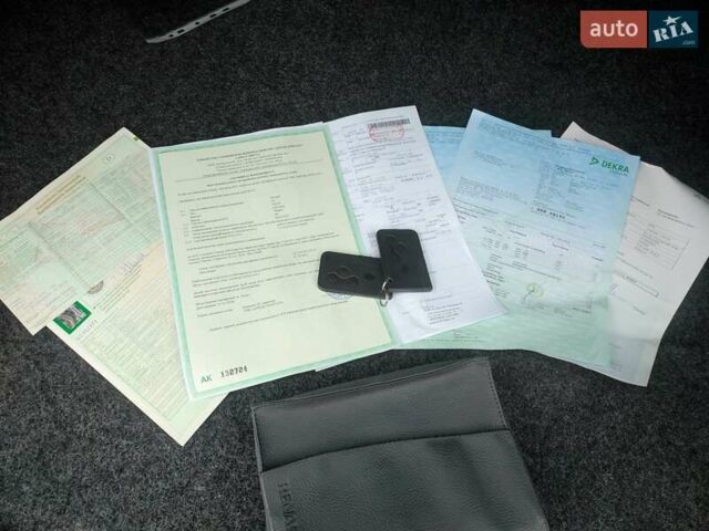 Чорний Рено Меган, об'ємом двигуна 1.6 л та пробігом 163 тис. км за 5600 $, фото 45 на Automoto.ua