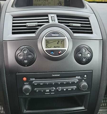 Черный Рено Меган, объемом двигателя 1.6 л и пробегом 199 тыс. км за 4850 $, фото 12 на Automoto.ua