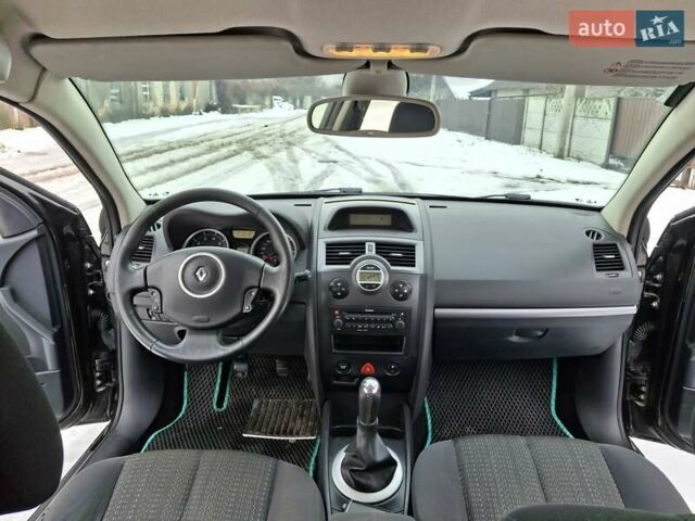 Черный Рено Меган, объемом двигателя 1.6 л и пробегом 226 тыс. км за 4999 $, фото 23 на Automoto.ua