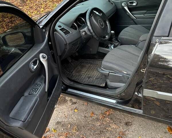 Чорний Рено Меган, об'ємом двигуна 1.5 л та пробігом 303 тис. км за 5200 $, фото 12 на Automoto.ua