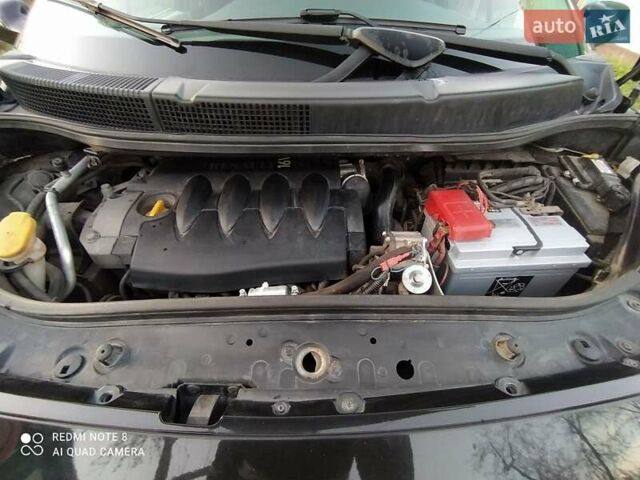 Черный Рено Меган, объемом двигателя 1.6 л и пробегом 202 тыс. км за 5200 $, фото 3 на Automoto.ua