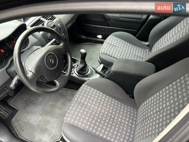 Черный Рено Меган, объемом двигателя 1.6 л и пробегом 229 тыс. км за 5400 $, фото 15 на Automoto.ua