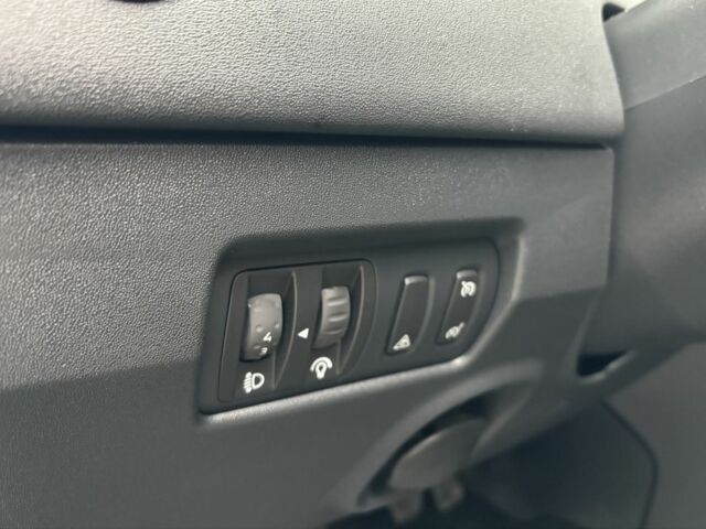 Черный Рено Меган, объемом двигателя 1.6 л и пробегом 229 тыс. км за 5400 $, фото 12 на Automoto.ua