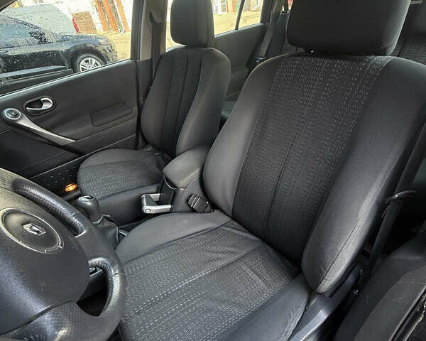 Чорний Рено Меган, об'ємом двигуна 1.6 л та пробігом 258 тис. км за 4800 $, фото 16 на Automoto.ua