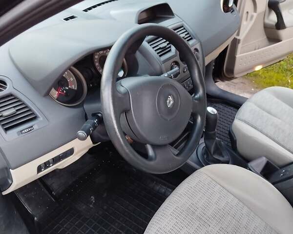 Рено Меган 2006 в Львове на Automoto.ua Черный Рено Меган, объемом двигателя 1.6 л и пробегом 194 тыс. км за 5000 $, фото 22 на Automoto.ua