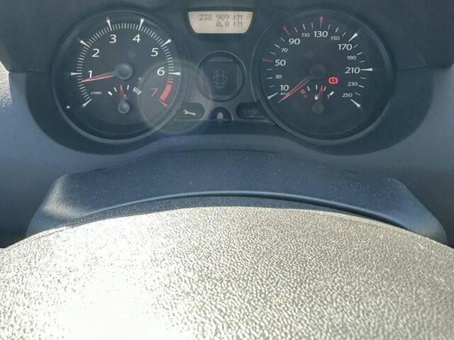 Черный Рено Меган, объемом двигателя 1.6 л и пробегом 239 тыс. км за 4700 $, фото 4 на Automoto.ua