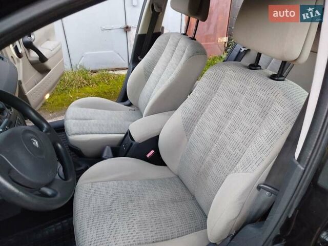 Рено Меган 2006 в Львове на Automoto.ua Черный Рено Меган, объемом двигателя 1.6 л и пробегом 194 тыс. км за 5000 $, фото 19 на Automoto.ua