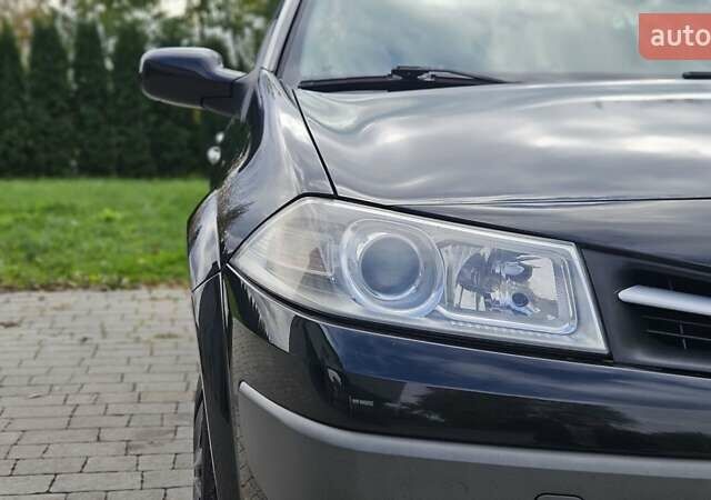 Черный Рено Меган, объемом двигателя 1.6 л и пробегом 199 тыс. км за 4850 $, фото 2 на Automoto.ua
