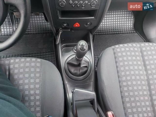 Чорний Рено Меган, об'ємом двигуна 1.6 л та пробігом 163 тис. км за 5600 $, фото 43 на Automoto.ua