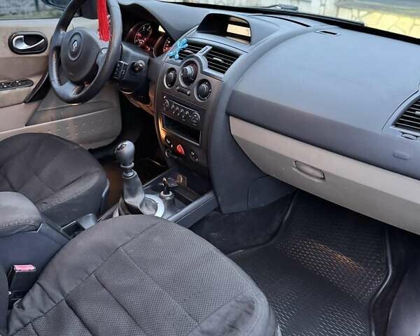 Черный Рено Меган, объемом двигателя 1.46 л и пробегом 282 тыс. км за 4499 $, фото 3 на Automoto.ua