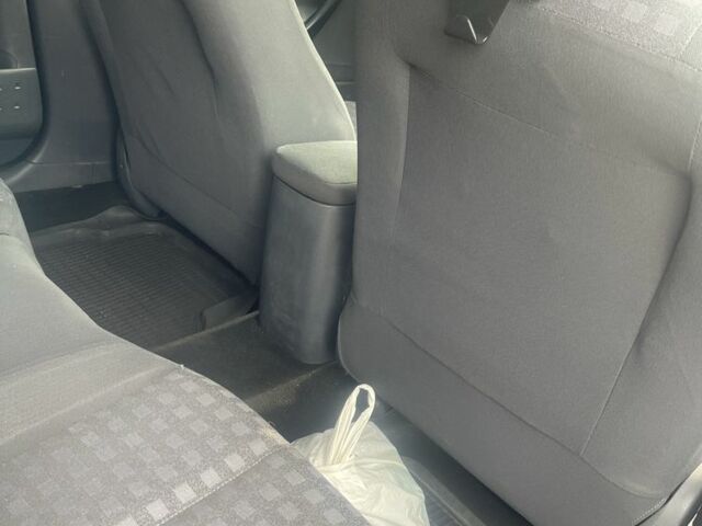 Рено Меган 2006 в Красилове на Automoto.ua Черный Рено Меган, объемом двигателя 1.9 л и пробегом 308 тыс. км за 5000 $, фото 14 на Automoto.ua