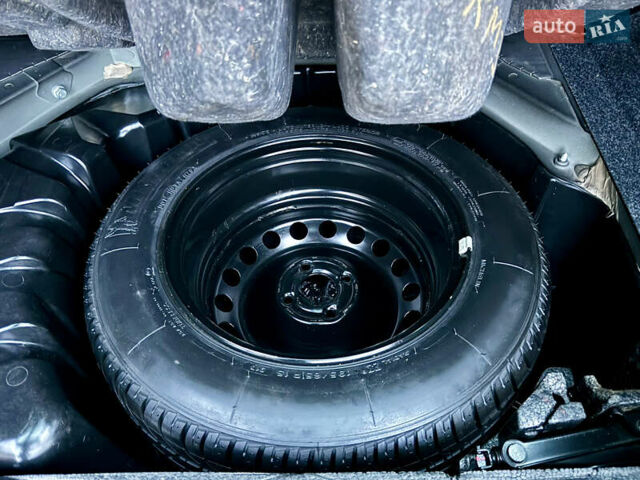 Черный Рено Меган, объемом двигателя 1.6 л и пробегом 68 тыс. км за 6899 $, фото 22 на Automoto.ua