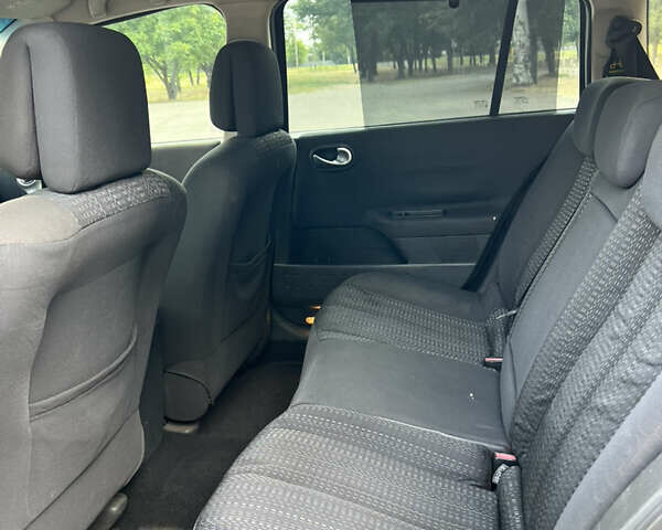 Черный Рено Меган, объемом двигателя 1.9 л и пробегом 300 тыс. км за 3999 $, фото 5 на Automoto.ua