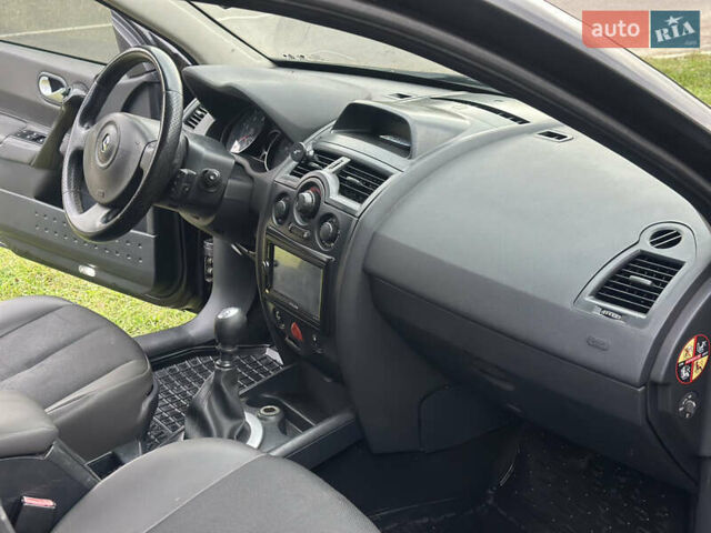 Черный Рено Меган, объемом двигателя 1.87 л и пробегом 404 тыс. км за 3750 $, фото 8 на Automoto.ua