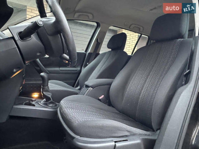 Черный Рено Меган, объемом двигателя 1.6 л и пробегом 203 тыс. км за 4850 $, фото 17 на Automoto.ua