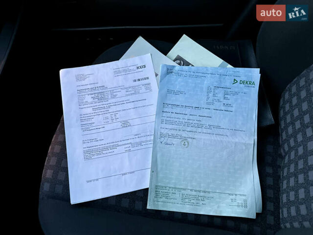 Черный Рено Меган, объемом двигателя 1.6 л и пробегом 68 тыс. км за 6899 $, фото 46 на Automoto.ua