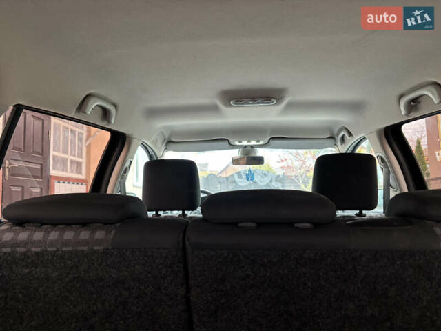 Черный Рено Меган, объемом двигателя 1.6 л и пробегом 229 тыс. км за 5100 $, фото 16 на Automoto.ua