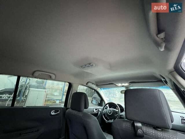 Чорний Рено Меган, об'ємом двигуна 1.6 л та пробігом 190 тис. км за 6400 $, фото 27 на Automoto.ua