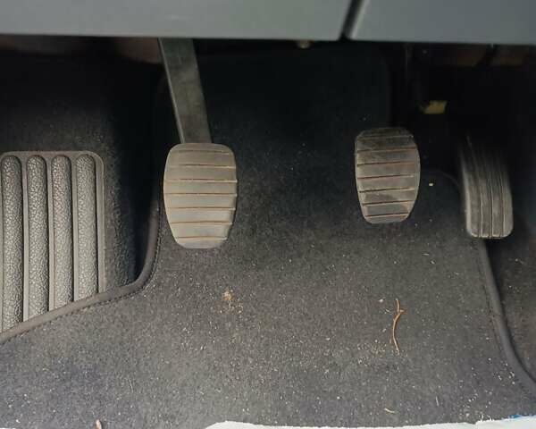 Черный Рено Меган, объемом двигателя 1.6 л и пробегом 186 тыс. км за 5600 $, фото 13 на Automoto.ua