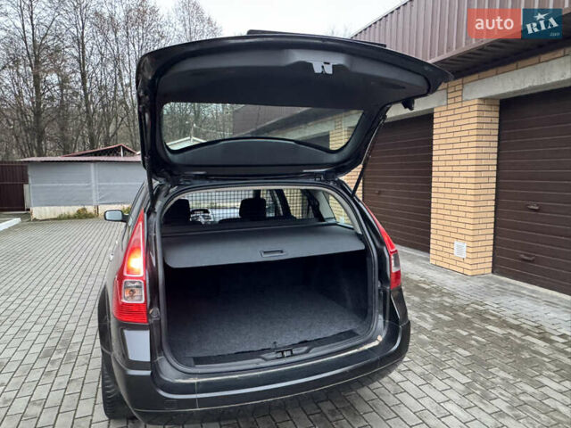 Черный Рено Меган, объемом двигателя 1.6 л и пробегом 203 тыс. км за 4850 $, фото 30 на Automoto.ua