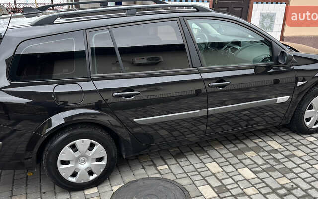 Черный Рено Меган, объемом двигателя 1.6 л и пробегом 229 тыс. км за 5100 $, фото 5 на Automoto.ua