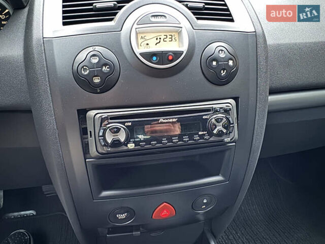 Черный Рено Меган, объемом двигателя 1.6 л и пробегом 203 тыс. км за 4850 $, фото 22 на Automoto.ua