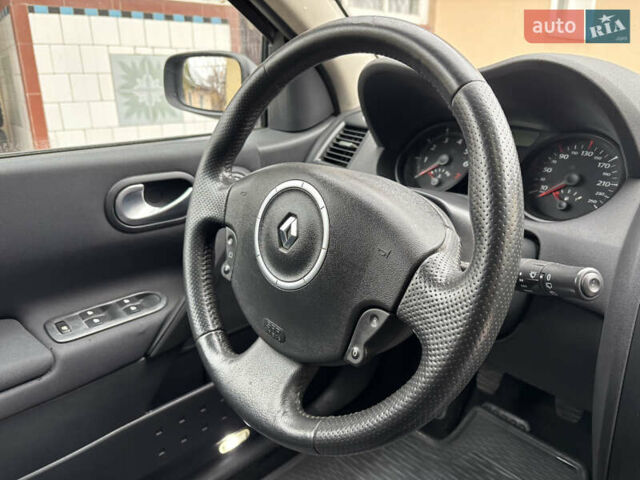 Черный Рено Меган, объемом двигателя 1.6 л и пробегом 229 тыс. км за 5100 $, фото 21 на Automoto.ua