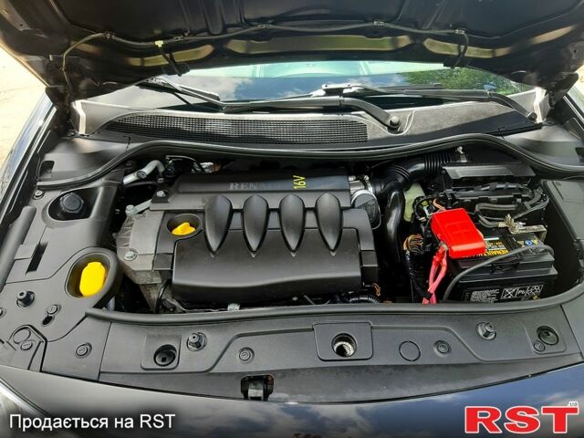 Черный Рено Меган, объемом двигателя 1.6 л и пробегом 229 тыс. км за 5850 $, фото 11 на Automoto.ua