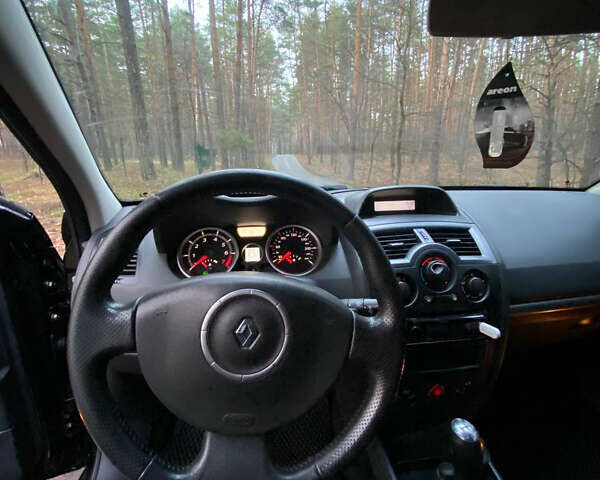 Черный Рено Меган, объемом двигателя 1.6 л и пробегом 326 тыс. км за 4900 $, фото 10 на Automoto.ua