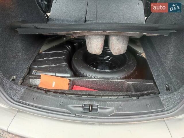 Чорний Рено Меган, об'ємом двигуна 1.6 л та пробігом 163 тис. км за 5600 $, фото 37 на Automoto.ua