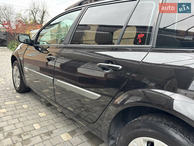 Черный Рено Меган, объемом двигателя 1.6 л и пробегом 229 тыс. км за 5400 $, фото 7 на Automoto.ua