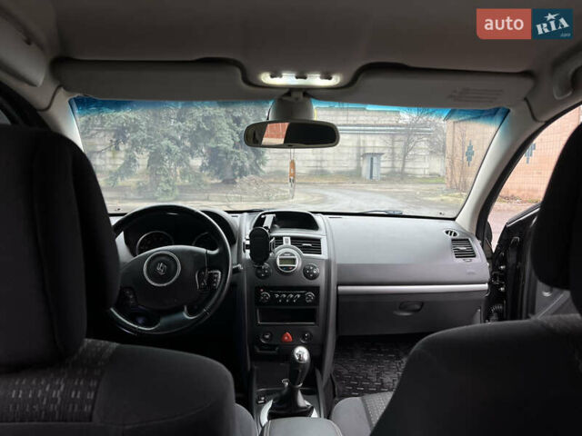 Чорний Рено Меган, об'ємом двигуна 1.6 л та пробігом 190 тис. км за 6400 $, фото 22 на Automoto.ua