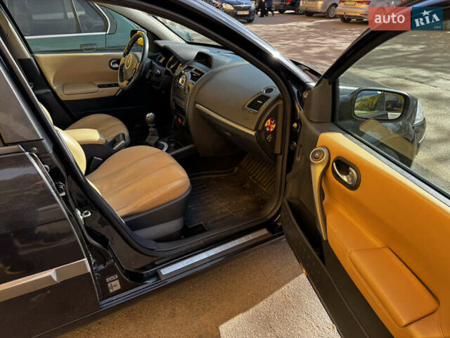Чорний Рено Меган, об'ємом двигуна 2 л та пробігом 280 тис. км за 6000 $, фото 4 на Automoto.ua