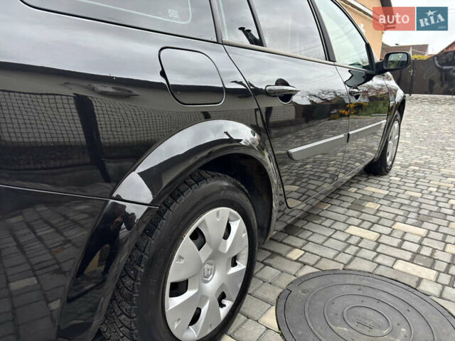 Черный Рено Меган, объемом двигателя 1.6 л и пробегом 229 тыс. км за 5400 $, фото 13 на Automoto.ua