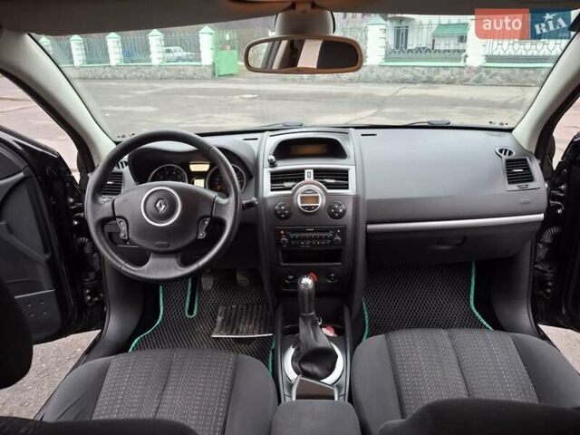 Черный Рено Меган, объемом двигателя 1.6 л и пробегом 226 тыс. км за 4999 $, фото 24 на Automoto.ua