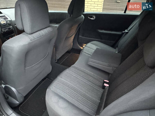 Черный Рено Меган, объемом двигателя 1.6 л и пробегом 203 тыс. км за 4850 $, фото 25 на Automoto.ua