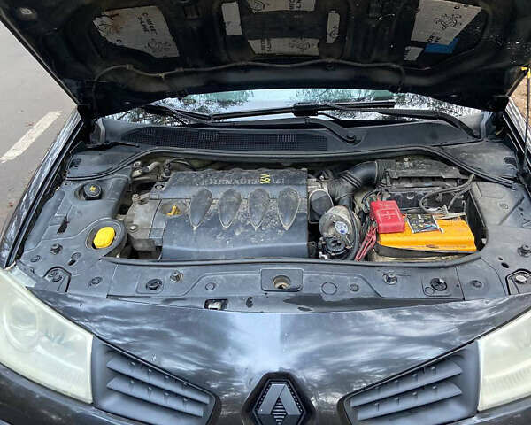 Черный Рено Меган, объемом двигателя 1.6 л и пробегом 326 тыс. км за 4900 $, фото 29 на Automoto.ua