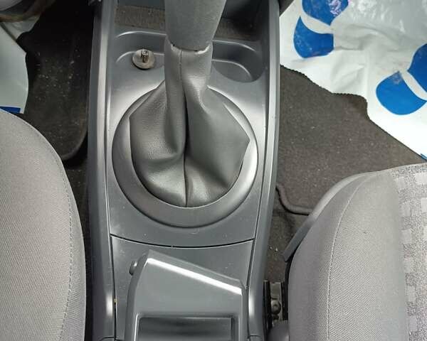 Черный Рено Меган, объемом двигателя 1.6 л и пробегом 186 тыс. км за 5600 $, фото 32 на Automoto.ua