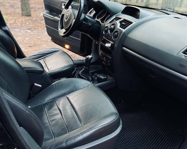 Черный Рено Меган, объемом двигателя 1.6 л и пробегом 326 тыс. км за 4900 $, фото 21 на Automoto.ua