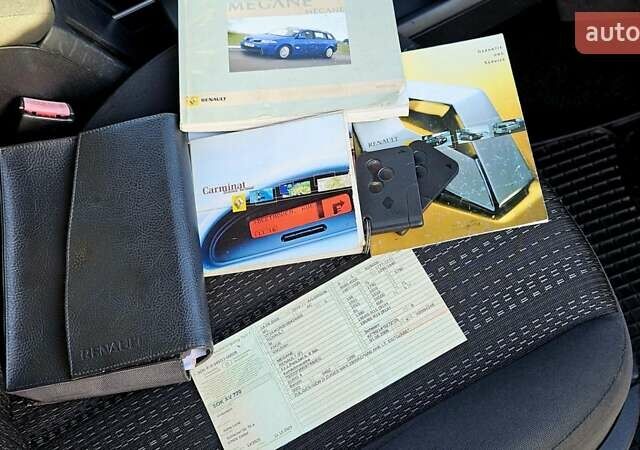 Черный Рено Меган, объемом двигателя 0 л и пробегом 198 тыс. км за 4999 $, фото 16 на Automoto.ua