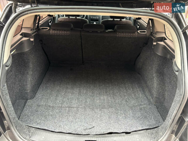 Черный Рено Меган, объемом двигателя 1.6 л и пробегом 229 тыс. км за 5400 $, фото 23 на Automoto.ua