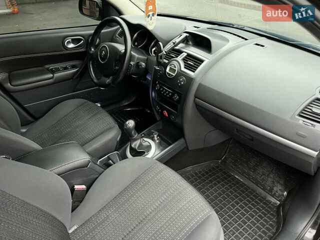 Чорний Рено Меган, об'ємом двигуна 1.6 л та пробігом 190 тис. км за 6400 $, фото 21 на Automoto.ua