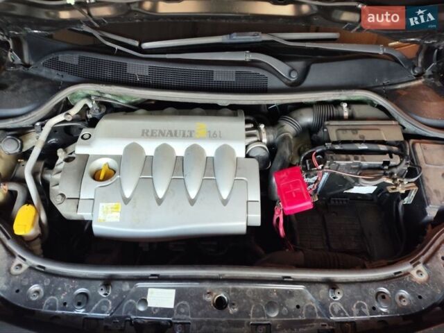 Чорний Рено Меган, об'ємом двигуна 1.6 л та пробігом 224 тис. км за 6000 $, фото 2 на Automoto.ua