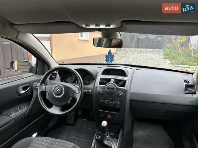 Черный Рено Меган, объемом двигателя 1.6 л и пробегом 229 тыс. км за 5400 $, фото 26 на Automoto.ua