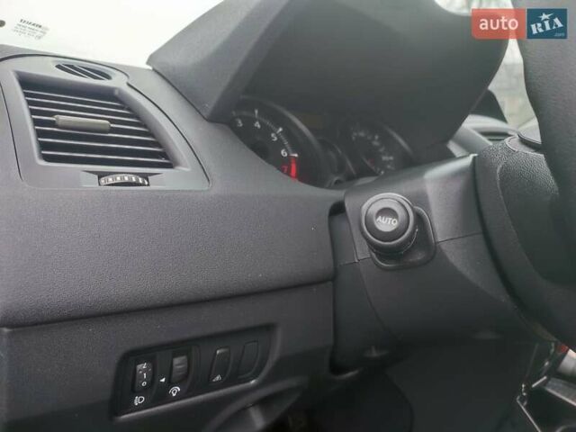 Чорний Рено Меган, об'ємом двигуна 1.6 л та пробігом 163 тис. км за 5600 $, фото 38 на Automoto.ua