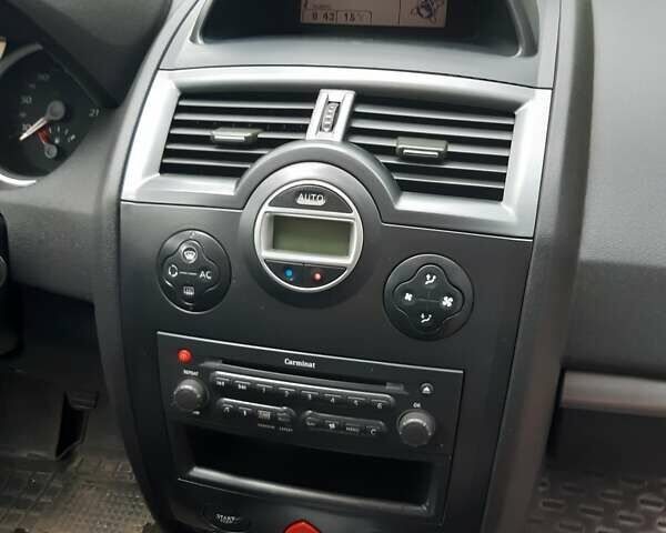 Чорний Рено Меган, об'ємом двигуна 1.6 л та пробігом 250 тис. км за 4500 $, фото 10 на Automoto.ua