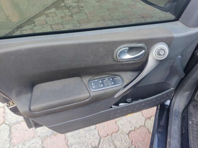 Чорний Рено Меган, об'ємом двигуна 1.6 л та пробігом 280 тис. км за 2450 $, фото 15 на Automoto.ua